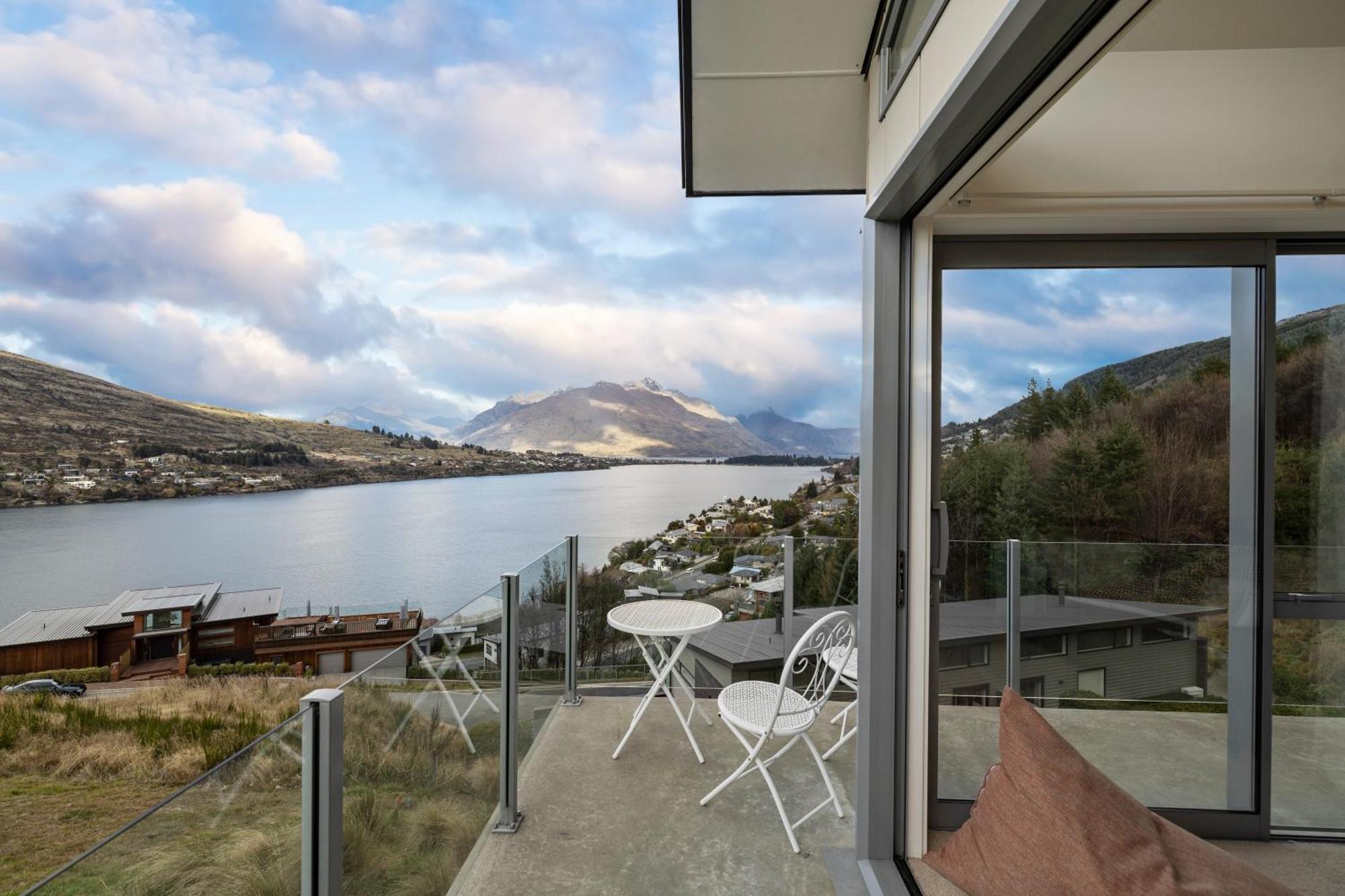 Luxury Away - Summit View Villa Queenstown Bagian luar foto